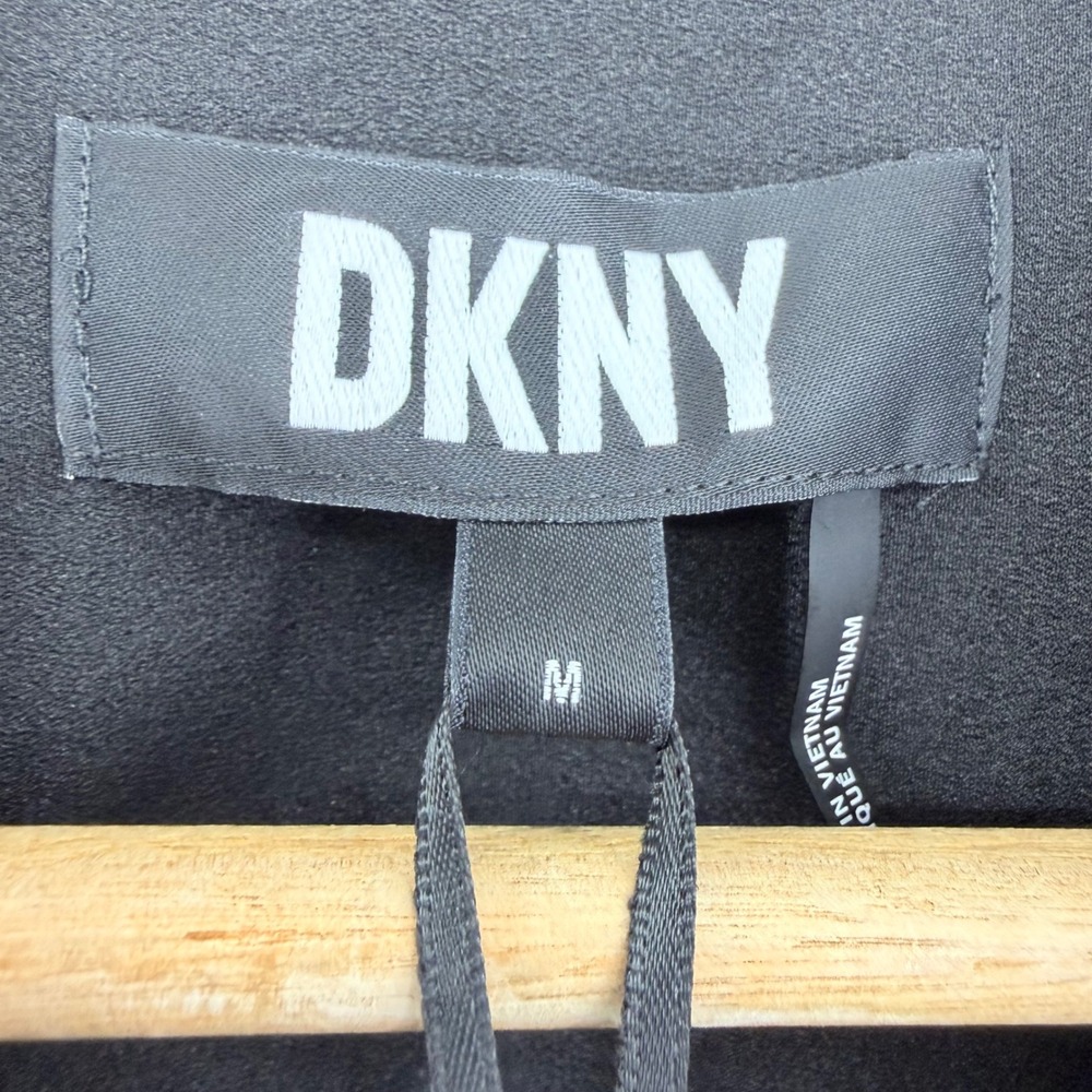 DKNY Black Satin Cropped‎ Bishop Sleeve Dressy Work Blouse Menswear Inspired Top - Picture 4 of 10